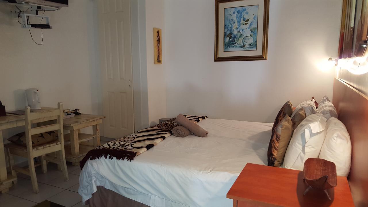 Old N New Bed & Breakfast Umhlanga Rocks Екстериор снимка