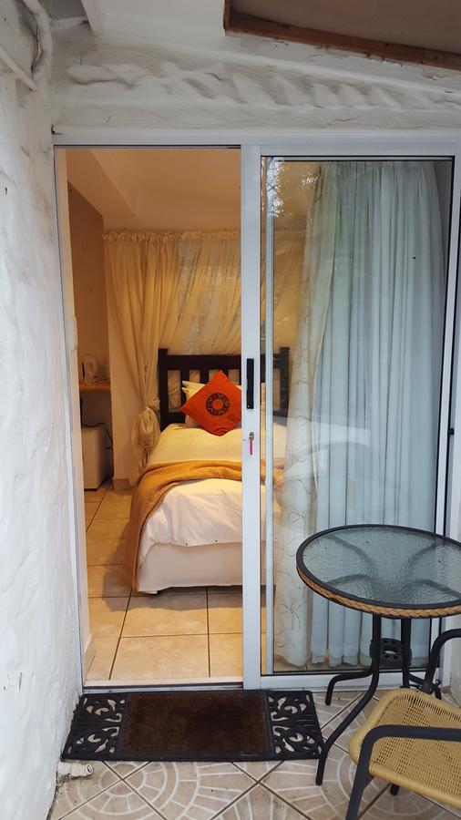 Old N New Bed & Breakfast Umhlanga Rocks Екстериор снимка